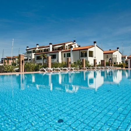 Residence Maestrale Каорле Екстериор снимка