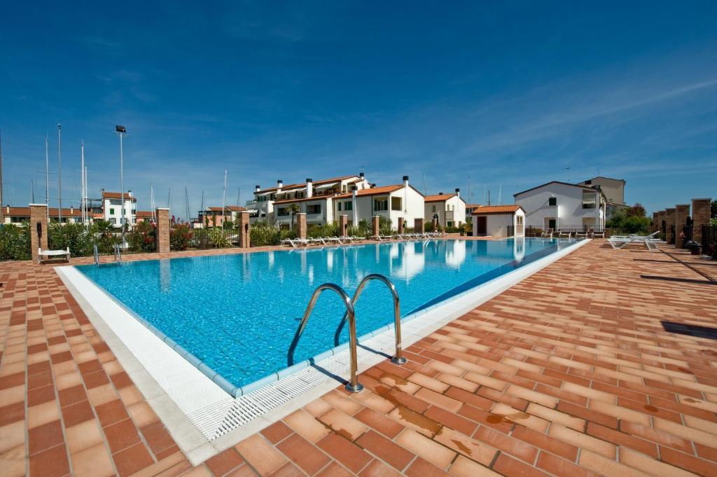 Residence Maestrale Каорле Екстериор снимка