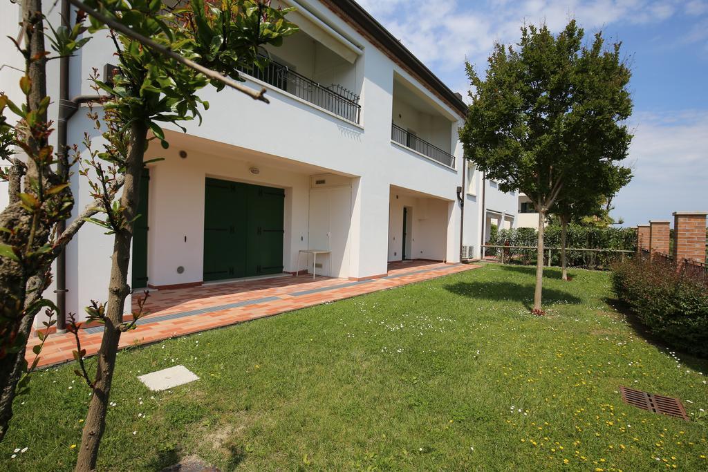 Residence Maestrale Каорле Стая снимка